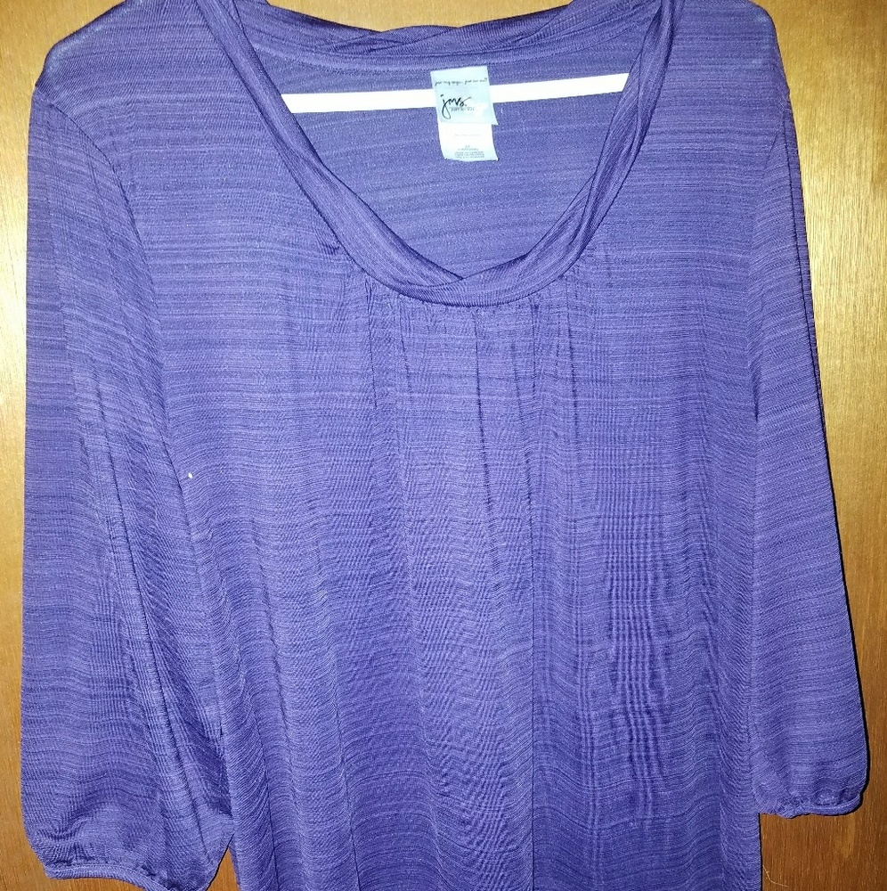 3/4 sleeve shirt